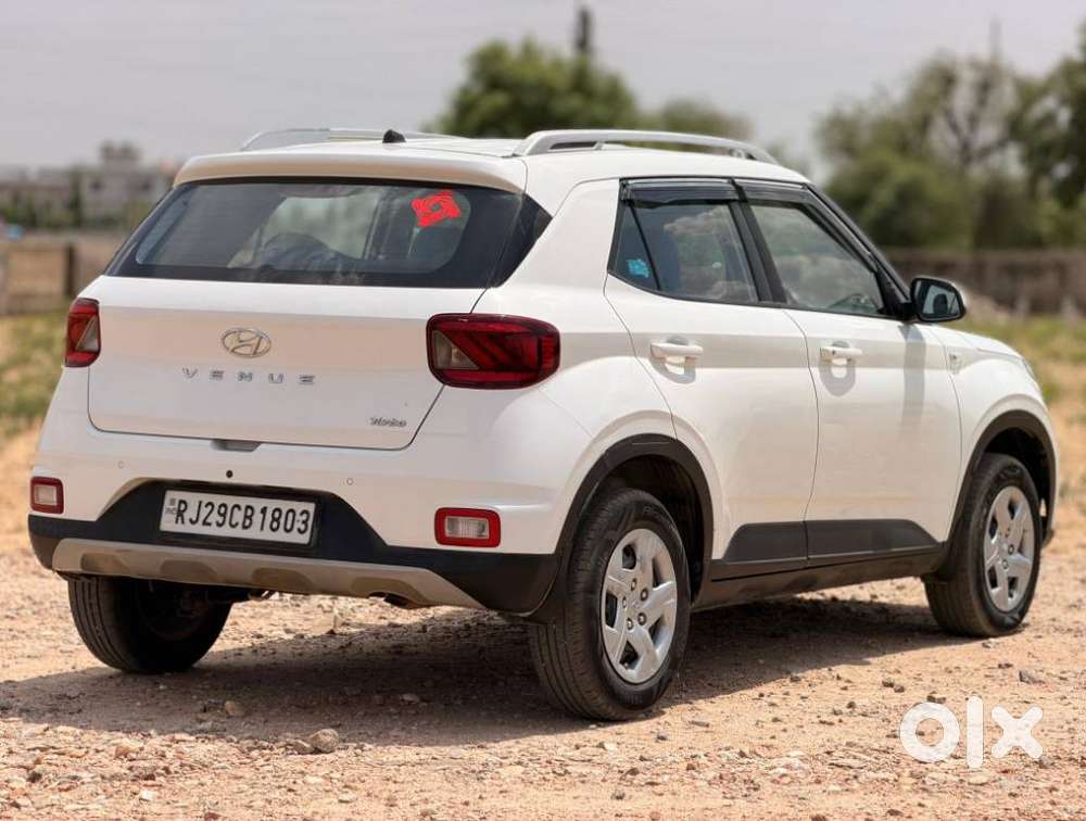 Hyundai Venue S Turbo, 2020, Petrol