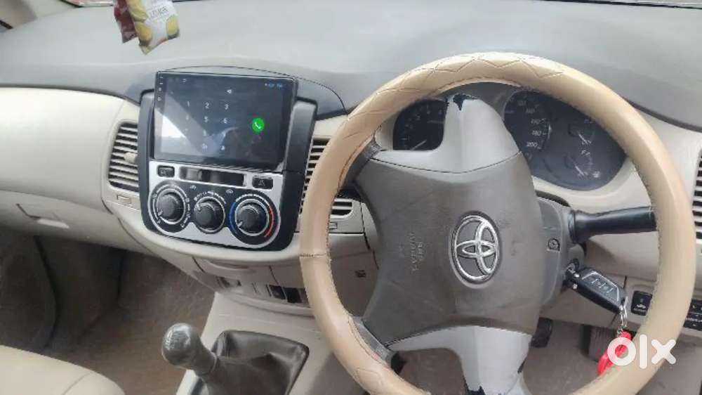 Toyota Innova 2012 Petrol