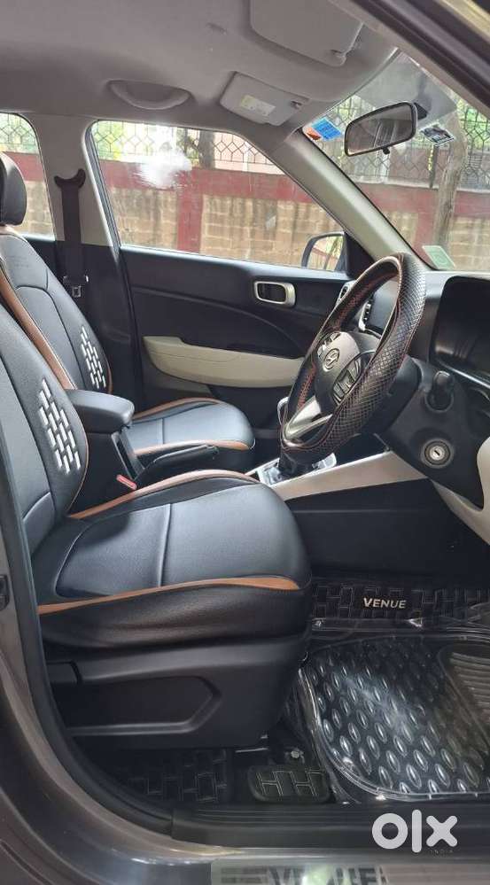 Hyundai Venue 1.2 S (o), 2022, Petrol