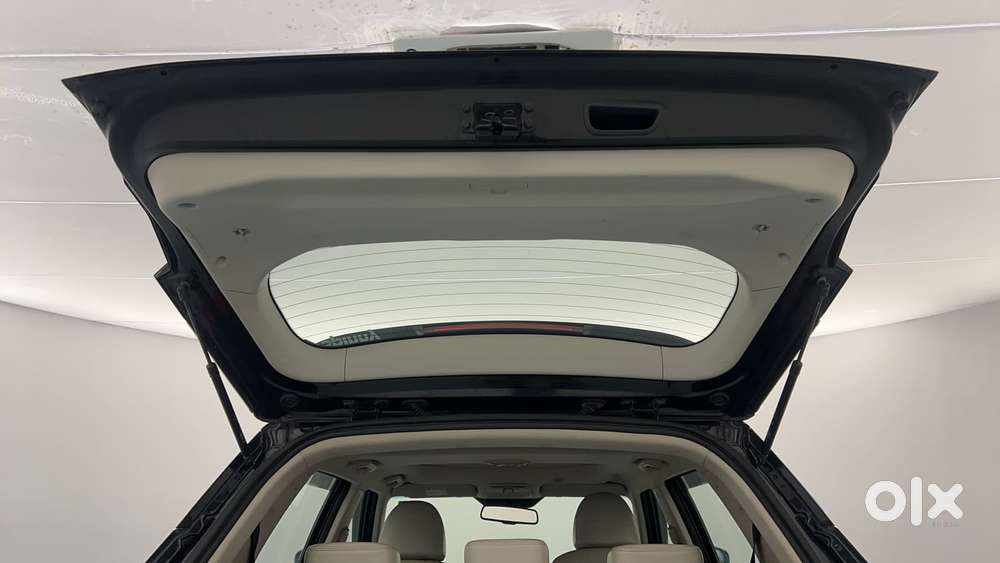 Mahindra Xuv300 W8 Option, 2022, Petrol
