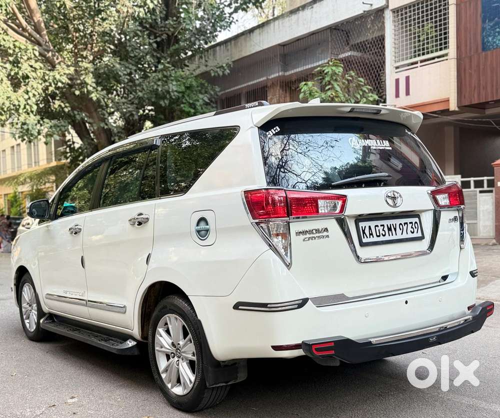 Toyota Innova Crysta 2.8z Automatic, 2016, Diesel