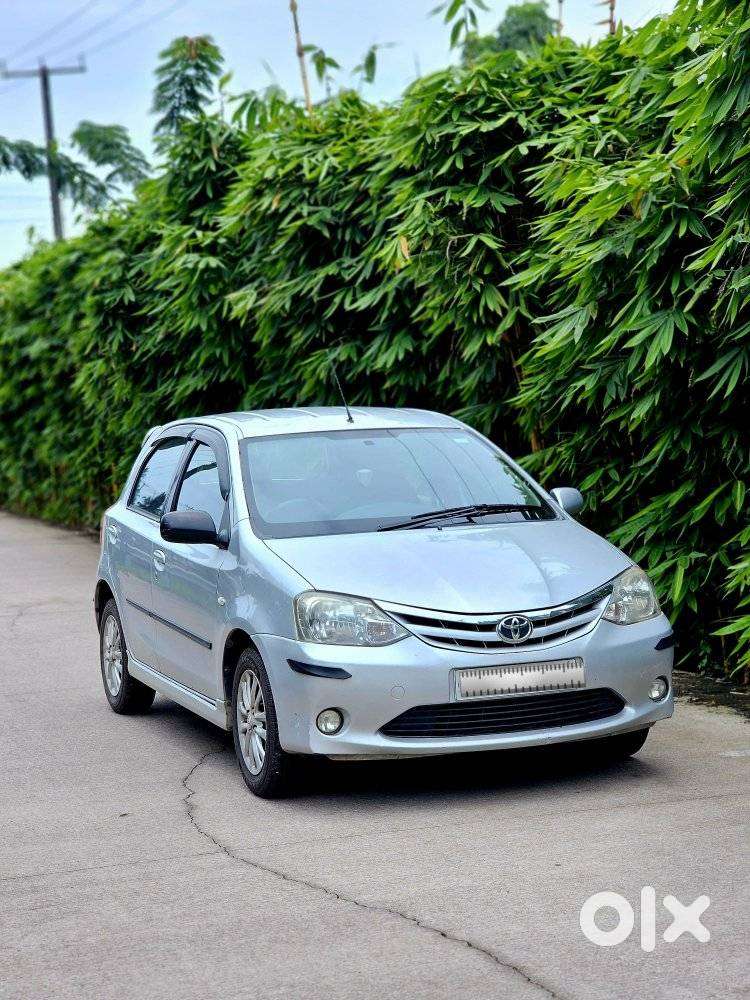 Toyota Etios Liva 1.2 High, 2012, Petrol