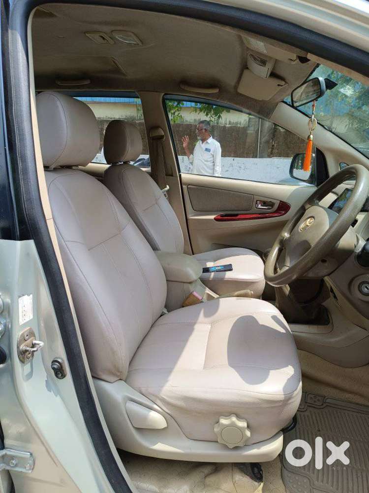 Toyota Innova 2.5 V 7 Str, 2005, Diesel