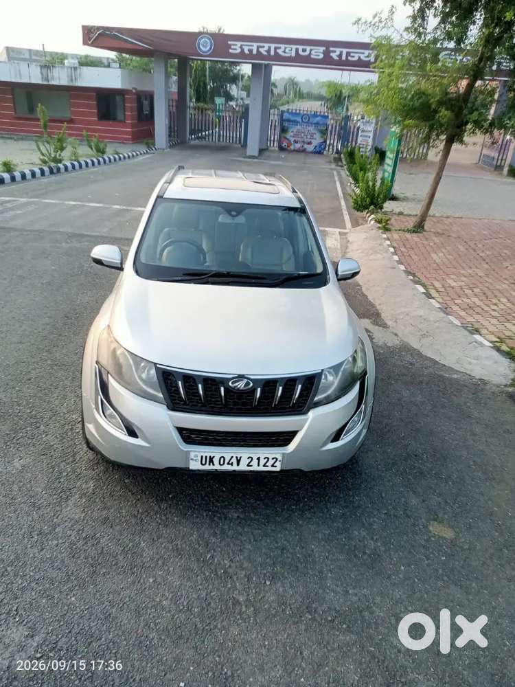 Mahindra Xuv500 W10 2016