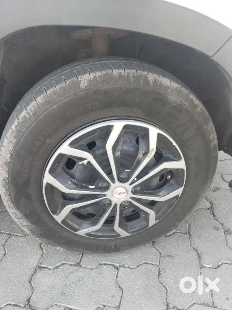 Mahindra Kuv 100 2016 Car