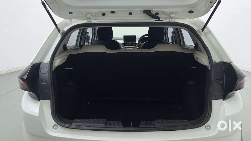 Tata Altroz 1.2 Xe, 2021, Petrol