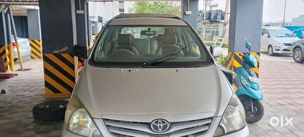Toyota Innova 2011 Diesel 400000 Km Driven