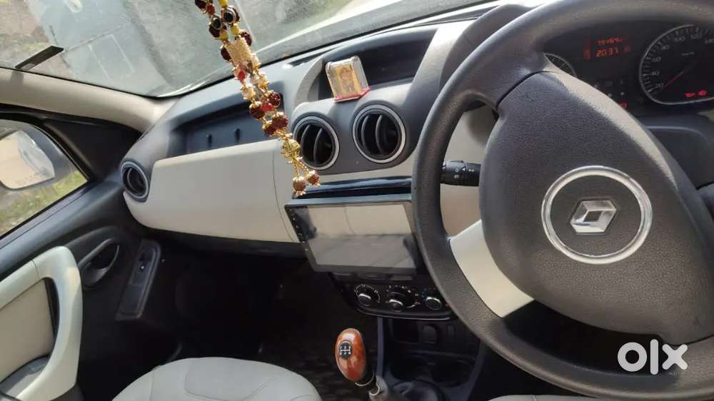 Renault Duster 2015 Petrol Well Maintained