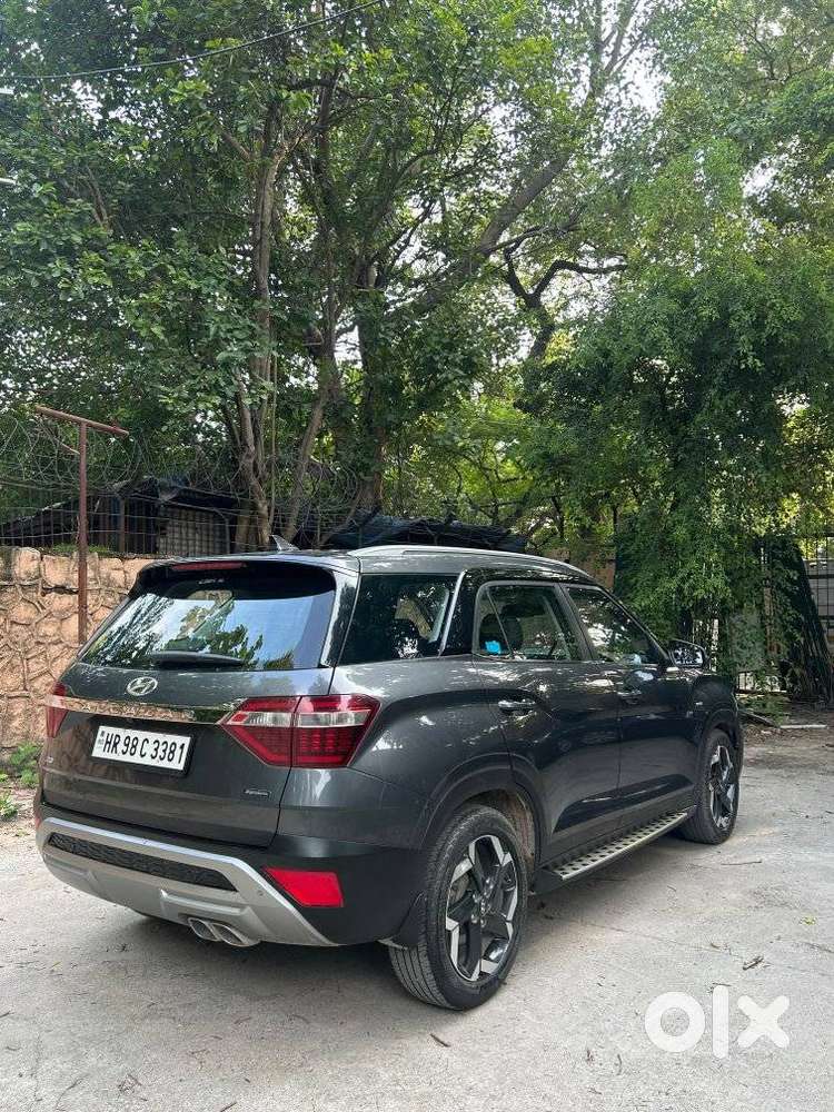Hyundai Alcazar 2.0 Signature (o) Petrol At 6 Str Dual Tone, 2022, P..