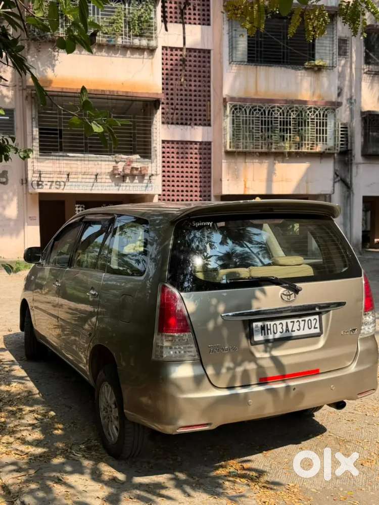 Toyota Innova Vx 7 2011