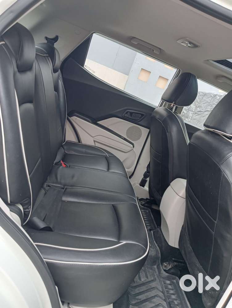 Mahindra Xuv300 W6, 2023, Petrol