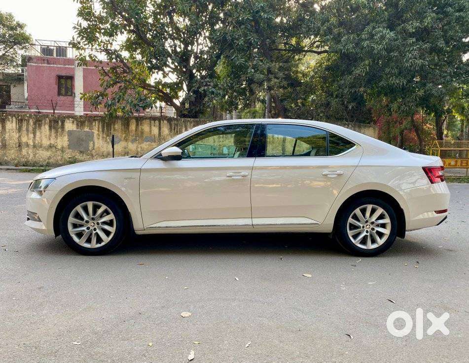 Skoda Superb L&k 2.0 Tdi At, 2019, Diesel