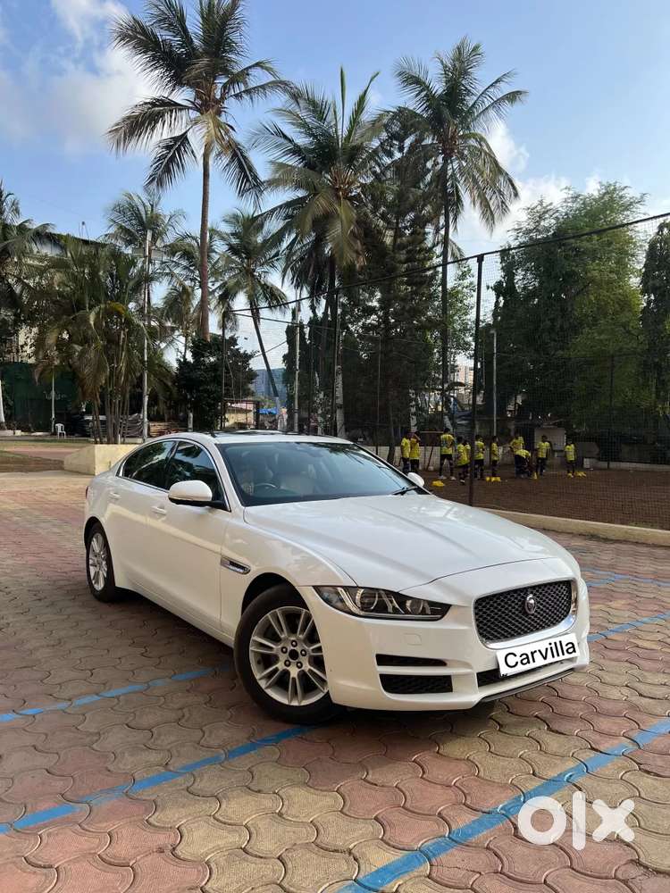 Jaguar Xe Portfolio, 2016, Petrol
