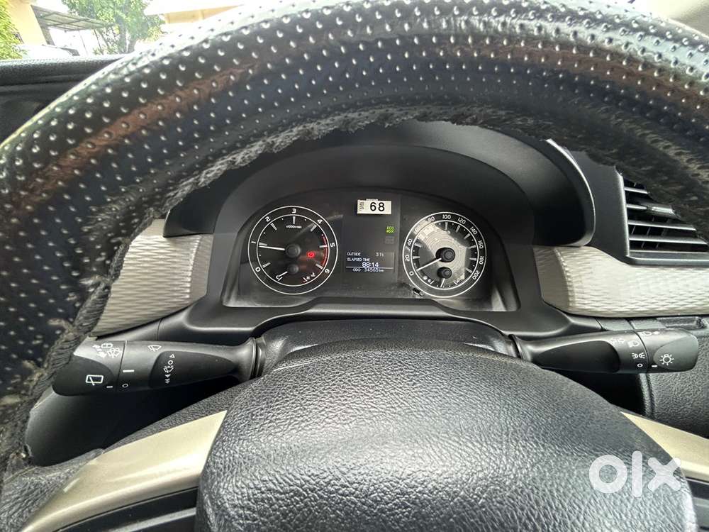 Toyota Innova Crysta 2017