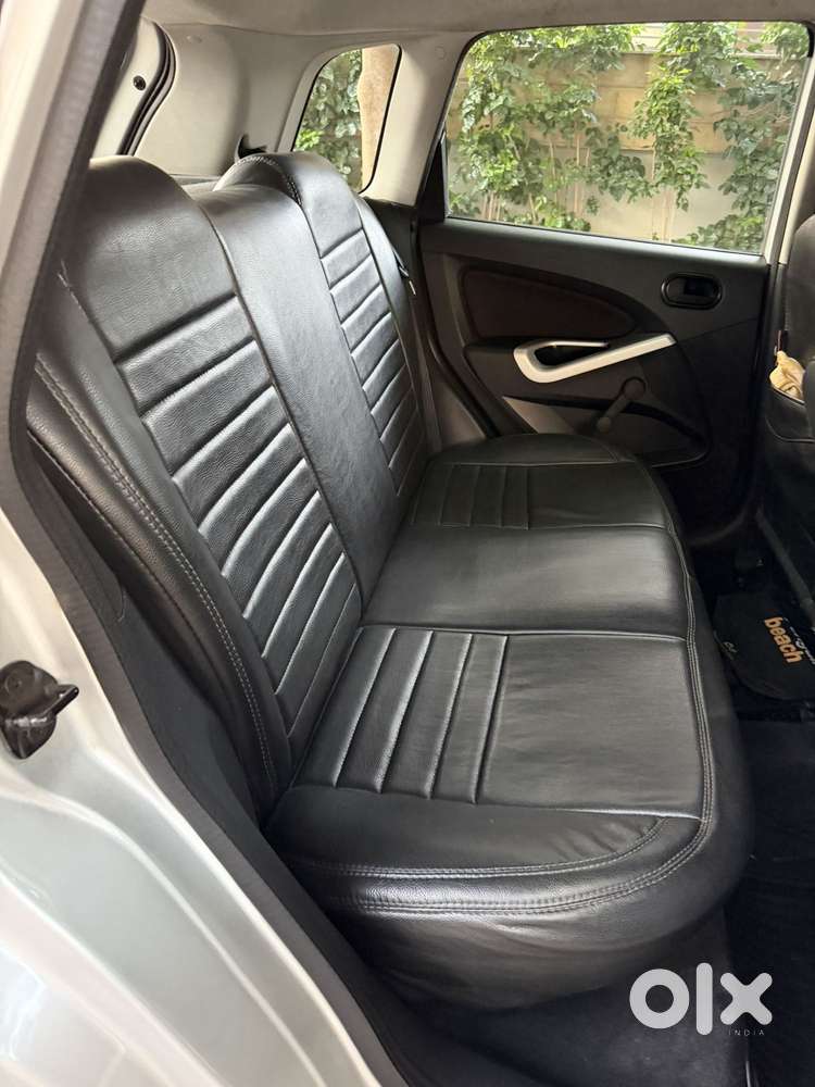 Ford Figo Petrol Titanium, 2011, Petrol