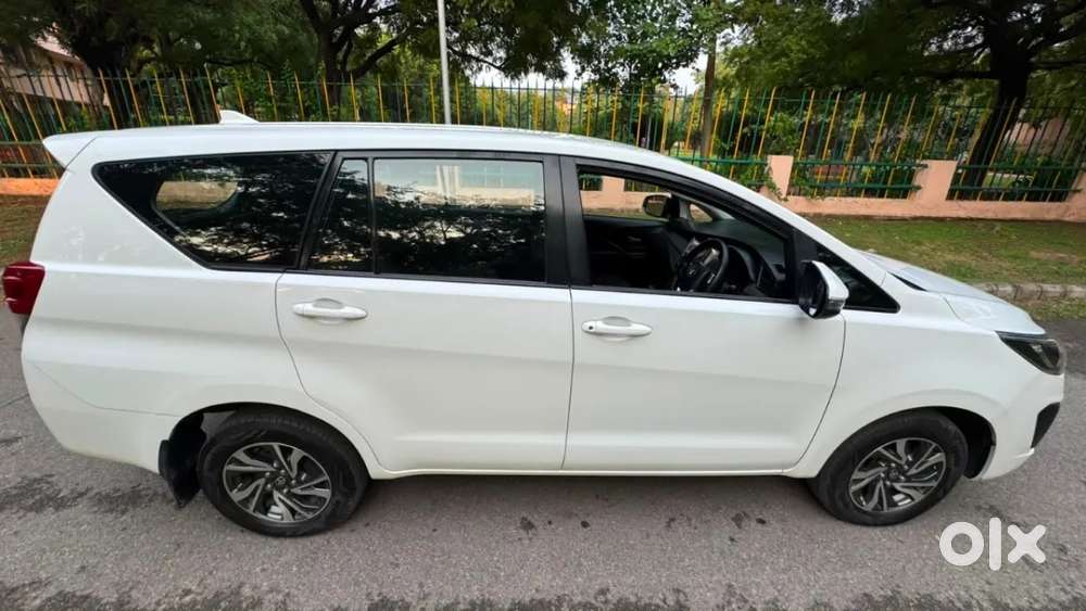 Toyota Innova Crysta [2020-ongoing] 2.4 Gx 7 Str, 2022, Diesel