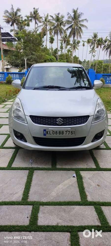 Maruti Suzuki Swift 1.2 Vxi (o), 2013, Petrol