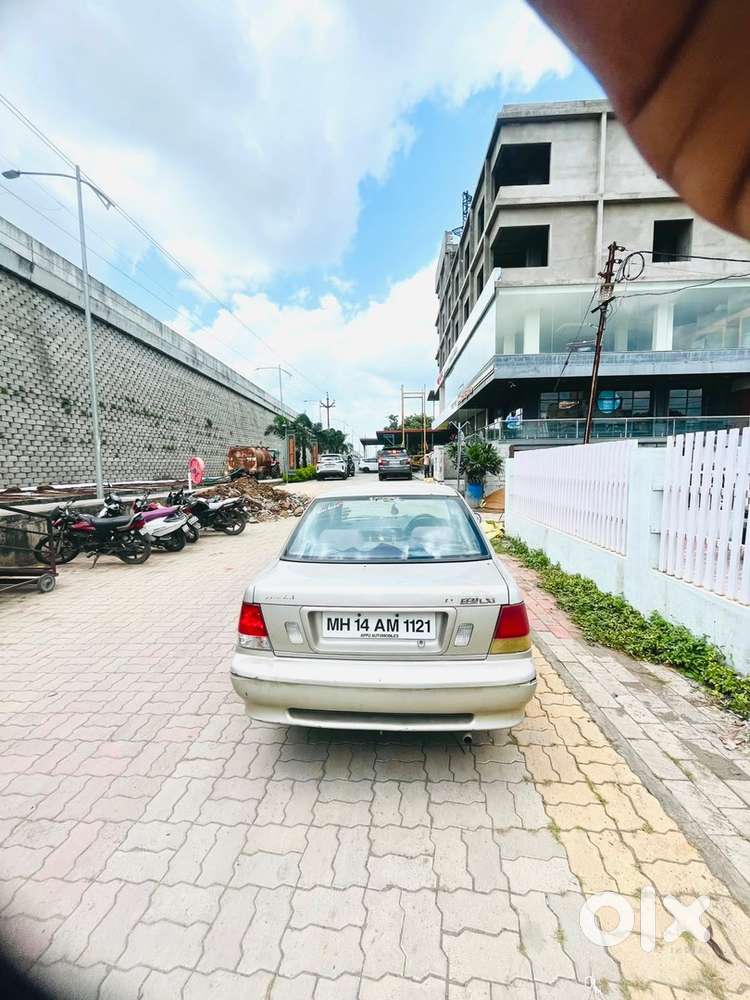 Maruti Suzuki Esteem 2005