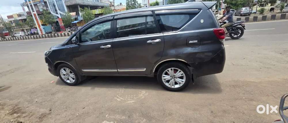 Toyota Innova Crysta 2018