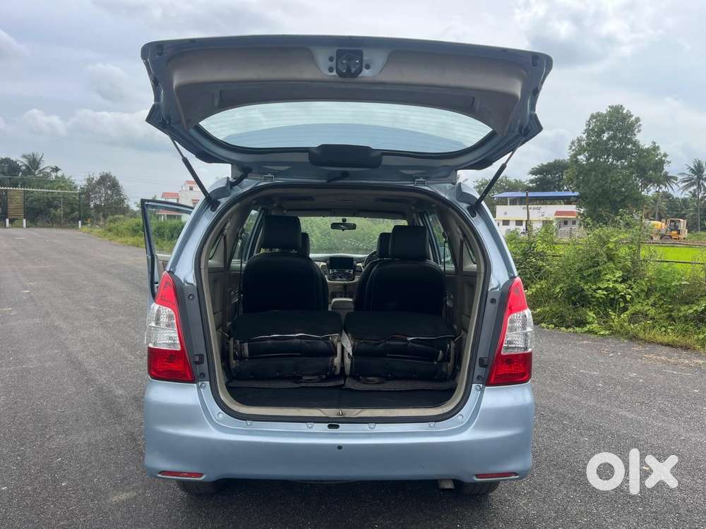 Toyota Innova 2.5 G (diesel) 8 Seater, 2011, Diesel