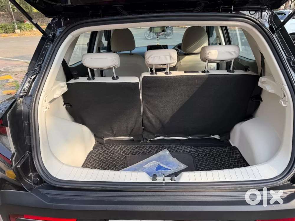 Mahindra Xuv 3xo Ax5l 1.2 Petrol At, 2024, Petrol