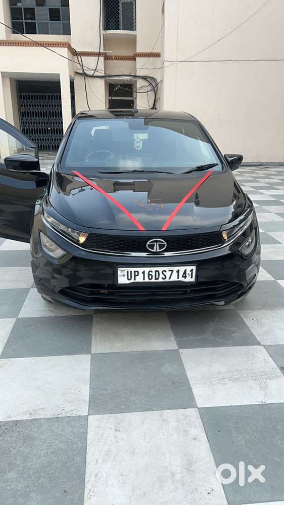 Tata Altroz Petrol 2023