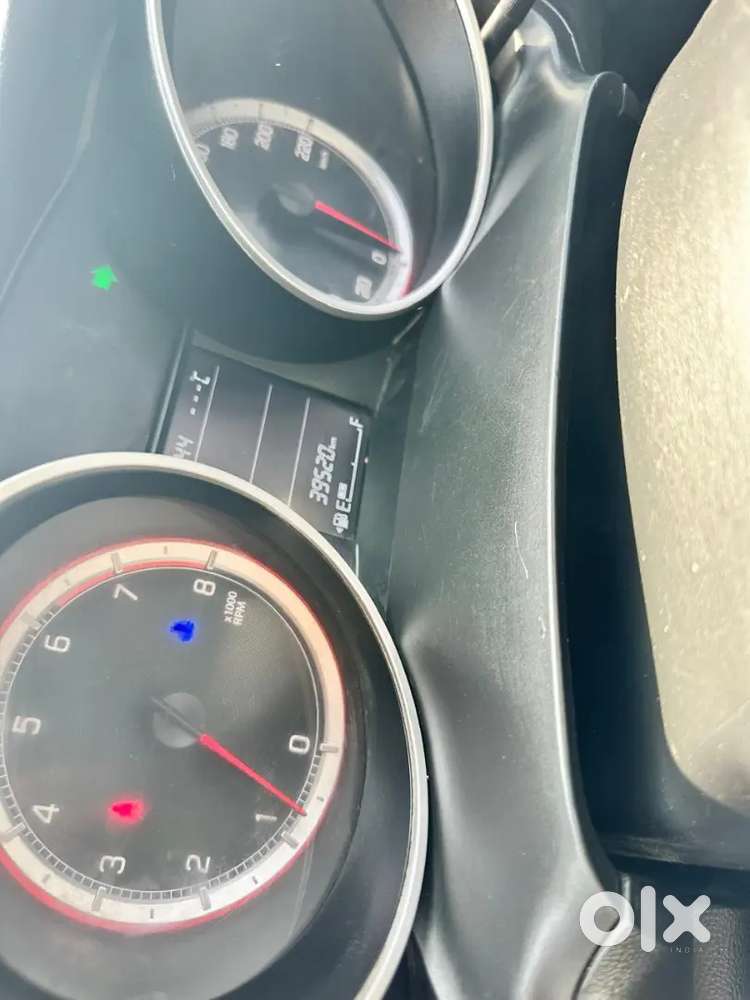 Top Zxi Condition 39200 Km Chali Hai 1 Hath Se Gadi Use Hui Hai