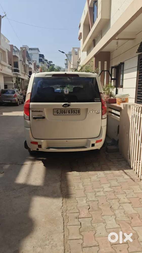 Mahindra Xylo 2013