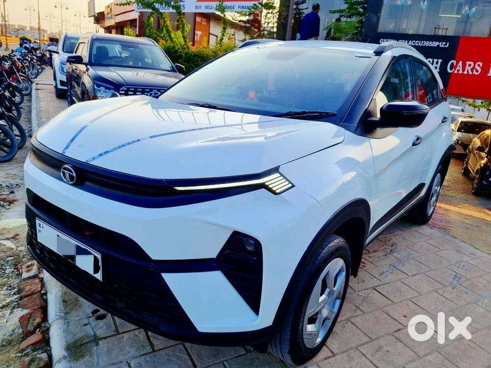 Tata Nexon Pure 1.2 Revotron Petrol 6 Mt, 2024, Petrol