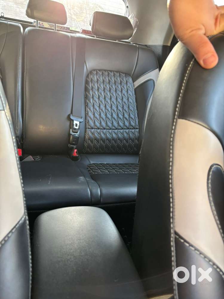 Hyundai Venue 2023 Petrol 19000 Km Driven