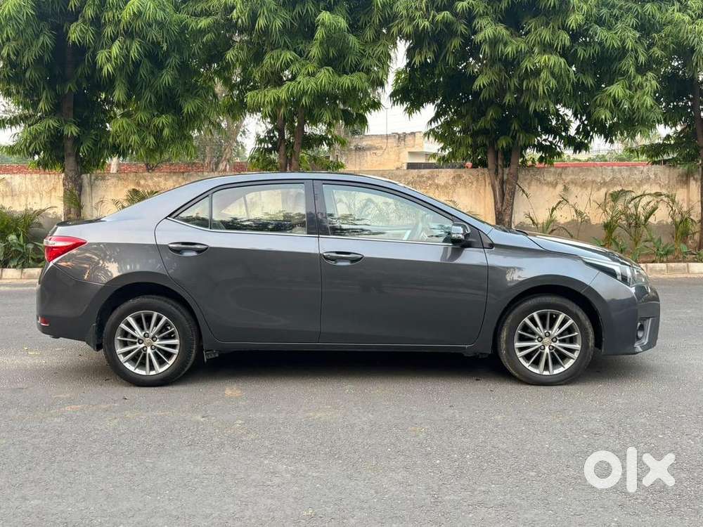Toyota Corolla Altis 2014 Diesel Well Maintained