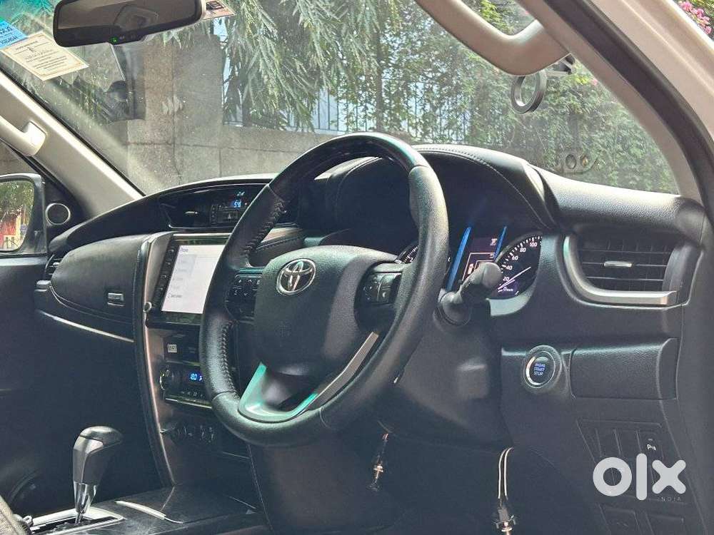 Toyota Fortuner 4x2 At 2.7 Petrol, 2024, Petrol