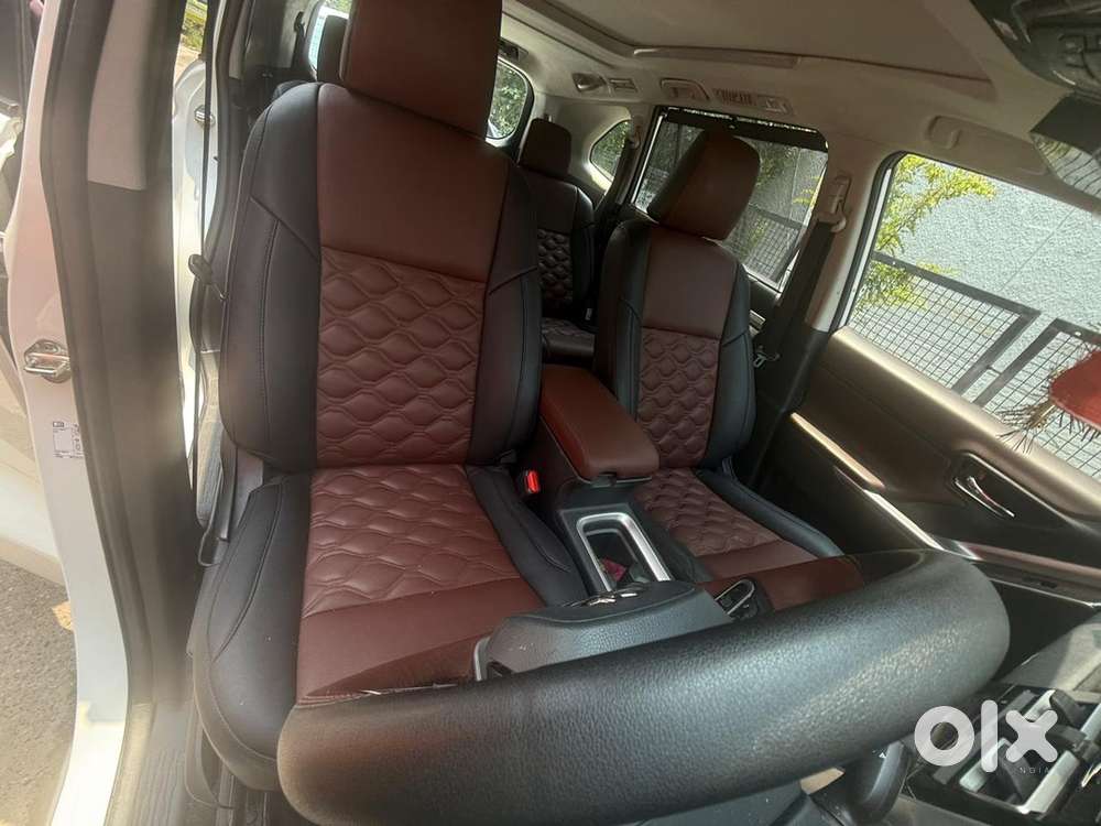 Toyota Innova Hycross 2025 Variant Petrol Automatic