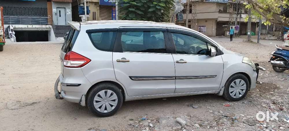 Maruti Suzuki Ertiga 2015 Diesel 125000 Km Driven