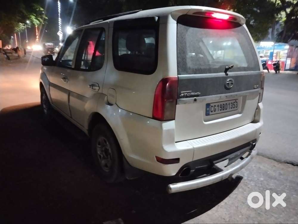 Tata Safari Storme 2014 Diesel 130000 Km Driven