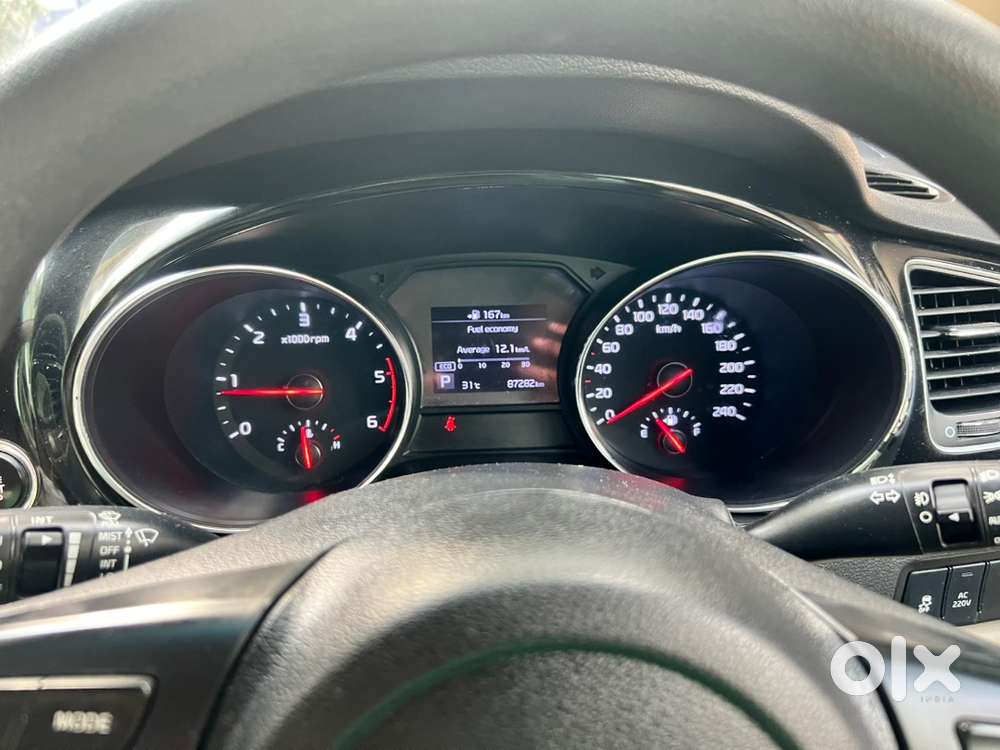 Kia Carnival 2021 Diesel Well Maintained