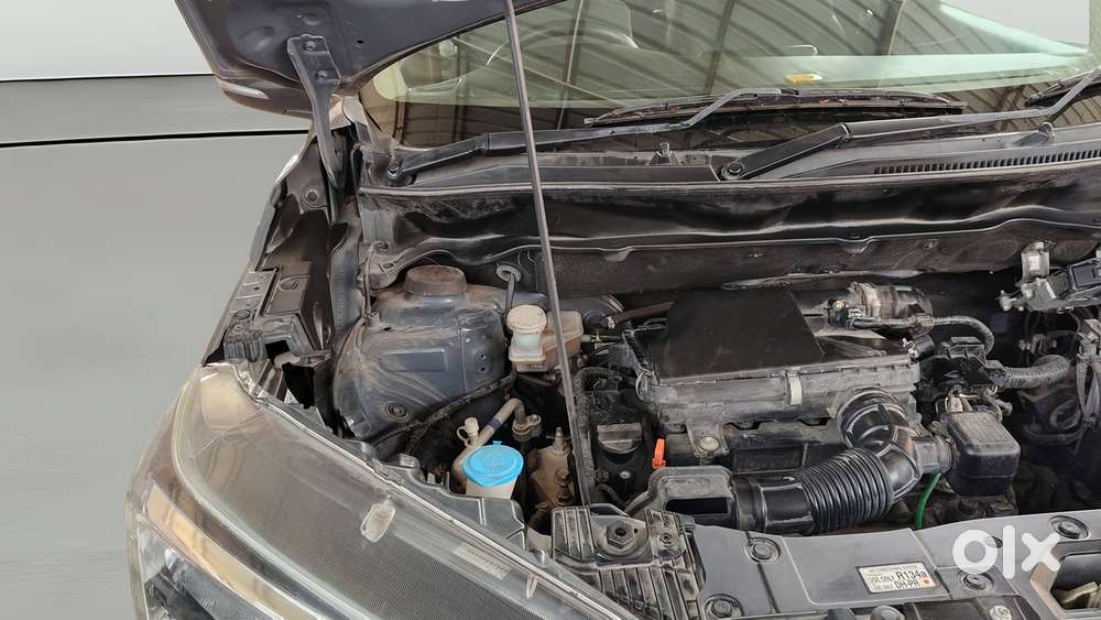 Maruti Suzuki Xl6 1.5 Zeta Mt, 2022, Petrol