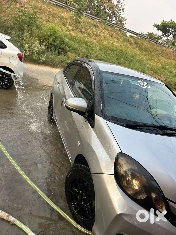 Honda Amaze 2016 Petrol Well Maintained