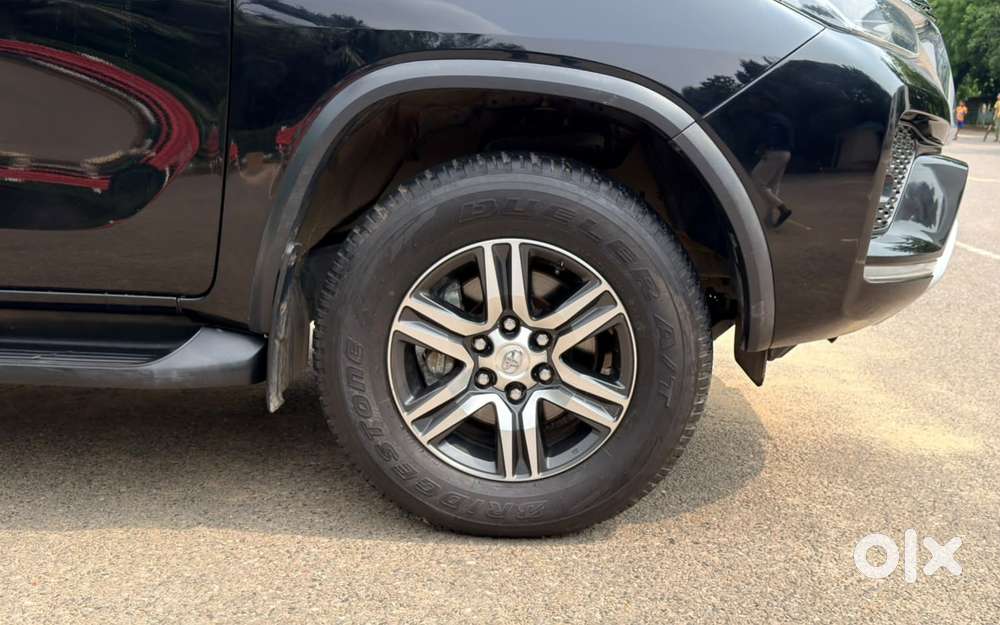 Toyota Fortuner [2021-ongoing] 2.8 2wd Diesel At, 2023, Diesel
