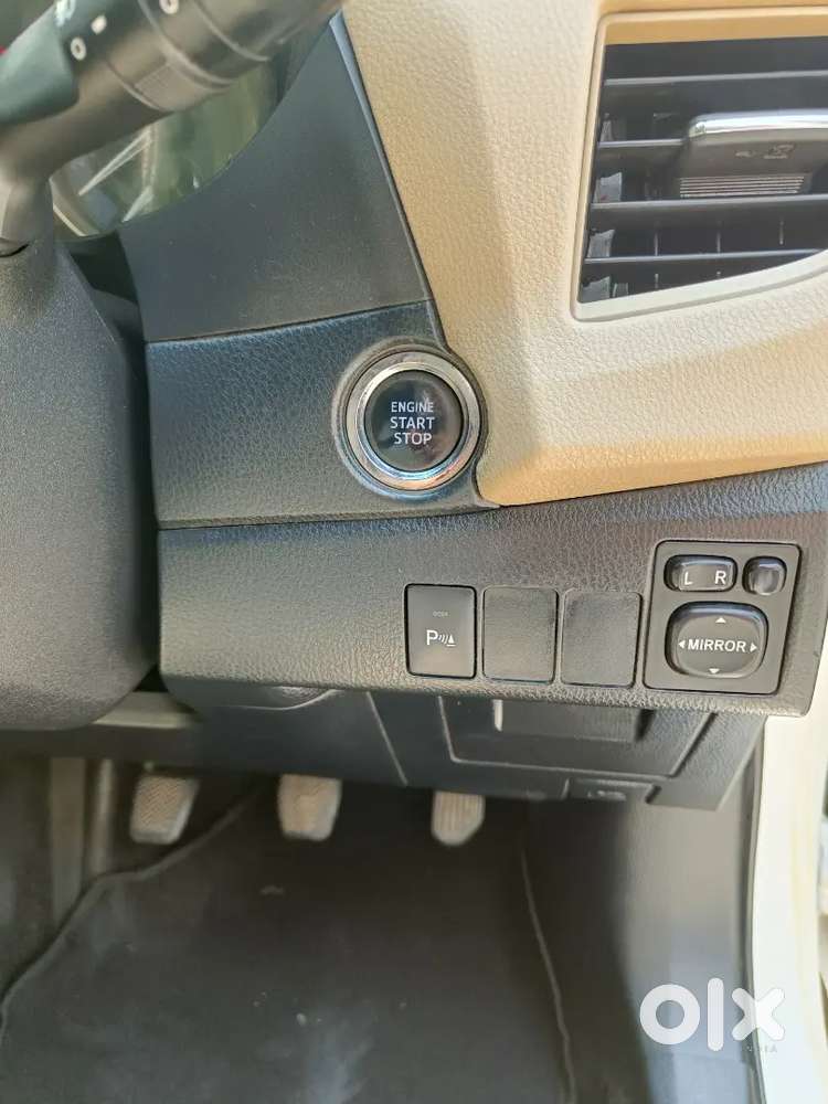 Corolla Altis 2015 Gl Top Variant Petrol