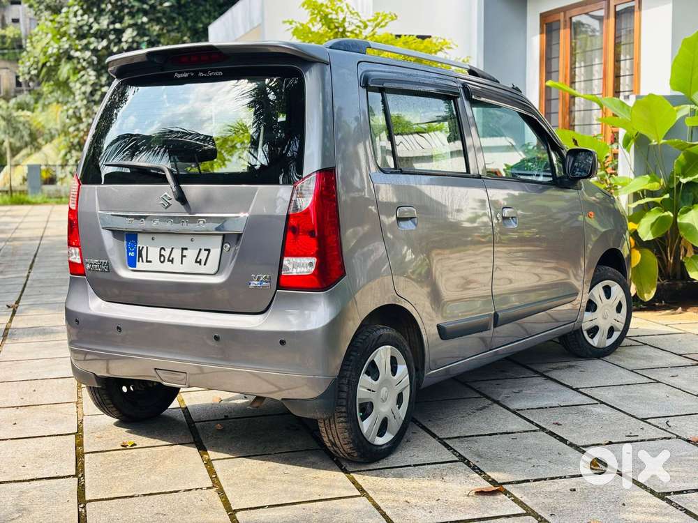 Maruti Suzuki Wagon R Vxi Amt, 2017, Petrol