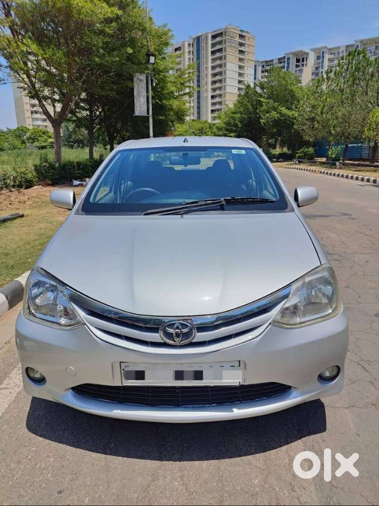 Toyota Etios V, 2011, Petrol