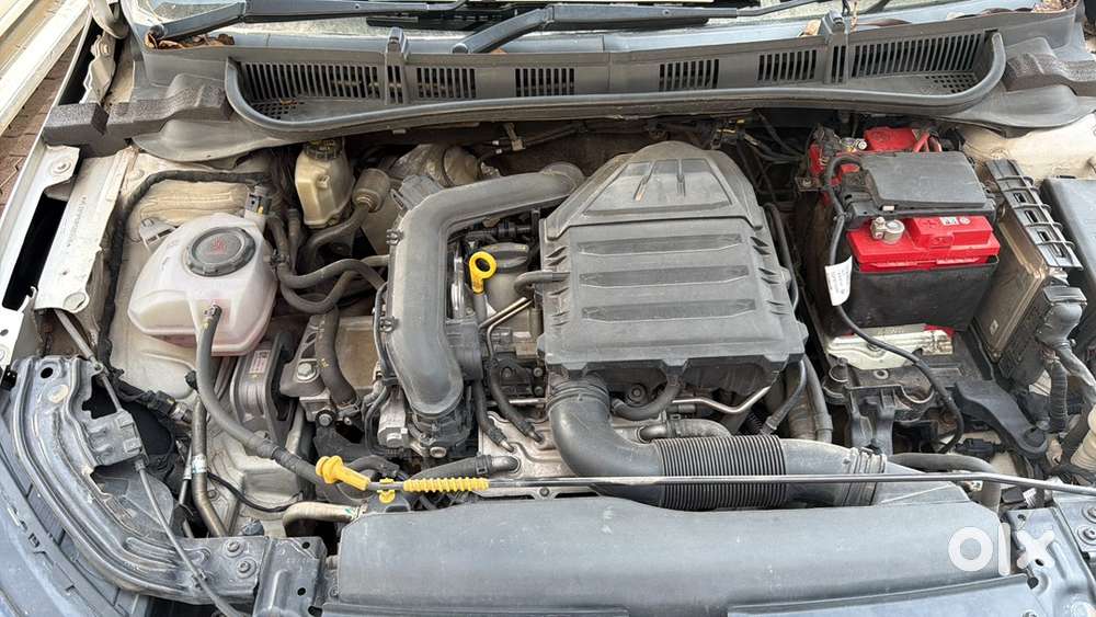Skoda Slavia Petrol 2023