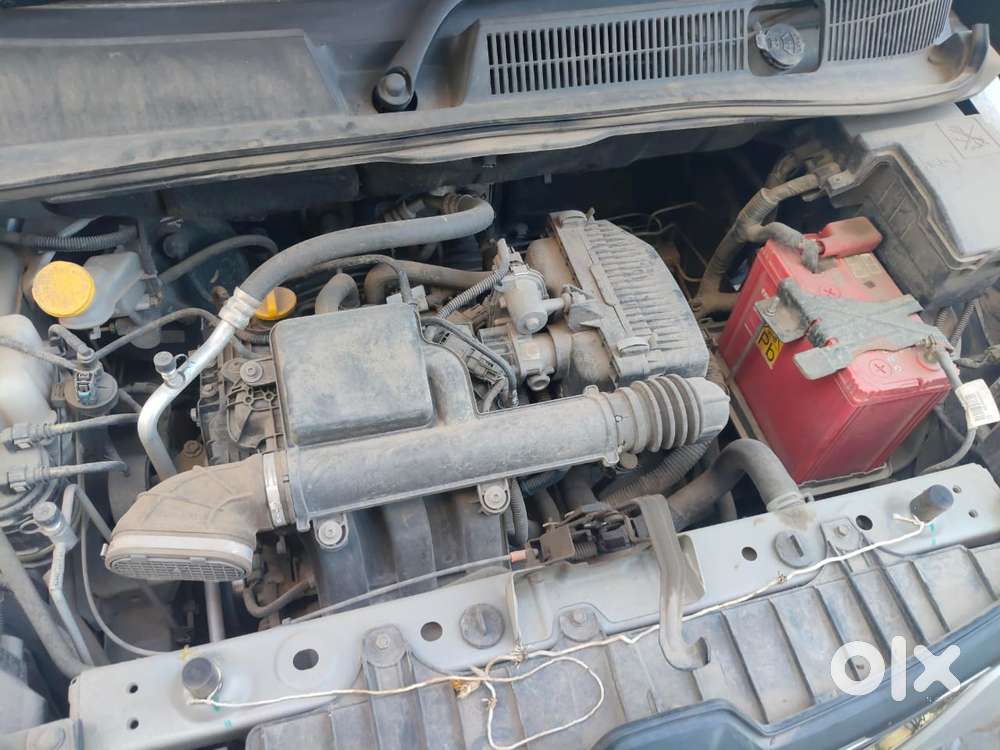 Renault Triber Rxz, 2021, Petrol