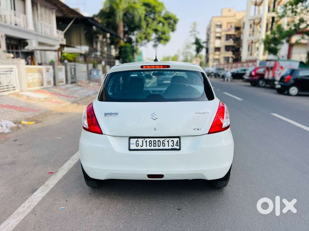 Maruti Suzuki Swift Vxi + Manual, 2015, Petrol