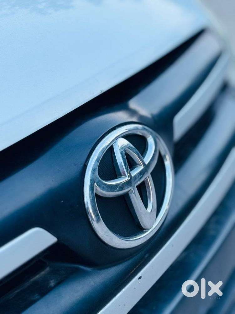 Toyota Innova Crysta 2.4 G Mt, 2017, Diesel