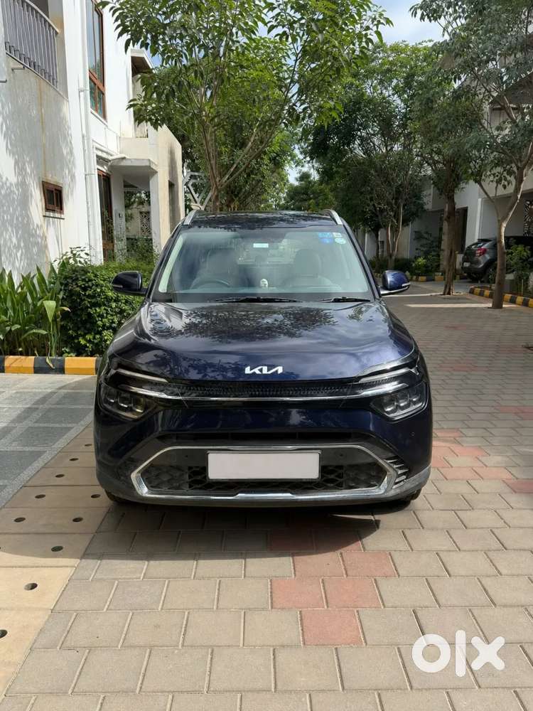 Kia Carens 1.4 Luxury Plus Dct 7 Str, 2022, Petrol