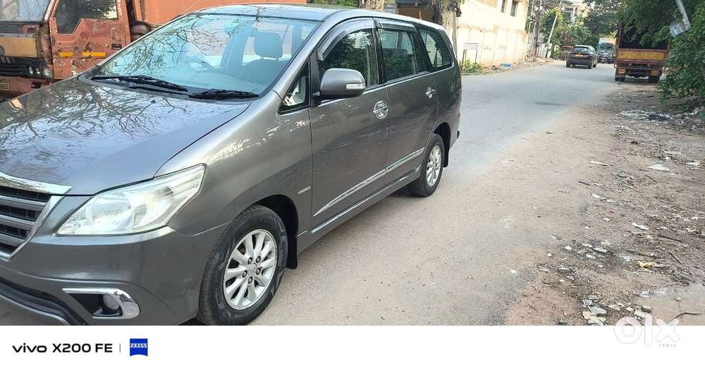 Toyota Innova 2.5 Vx 8 Str Bs-iii, 2014, Diesel