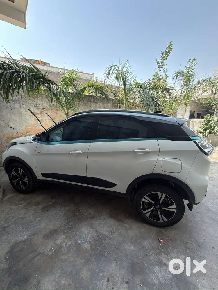 Tata Nexon EV XZ Plus 2022 - Photo 1