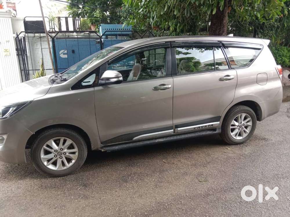 Innova Crysta.